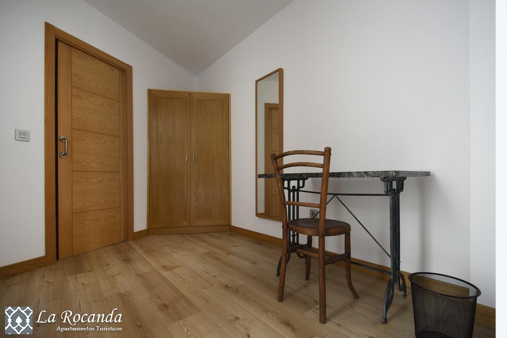 Apartamentos La Rocanda Coca Eksteriør billede