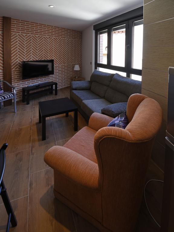 Apartamentos La Rocanda Coca Eksteriør billede